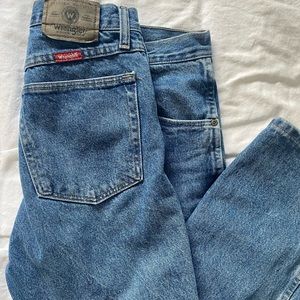 Classic Wrangler — mom jeans — perfect blue wash